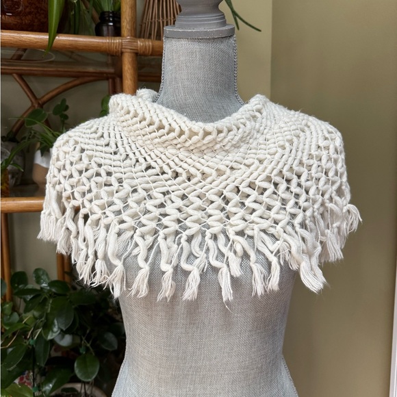 Bundle of 3 American Eagle Crochet Scarves - Picture 8 of 12